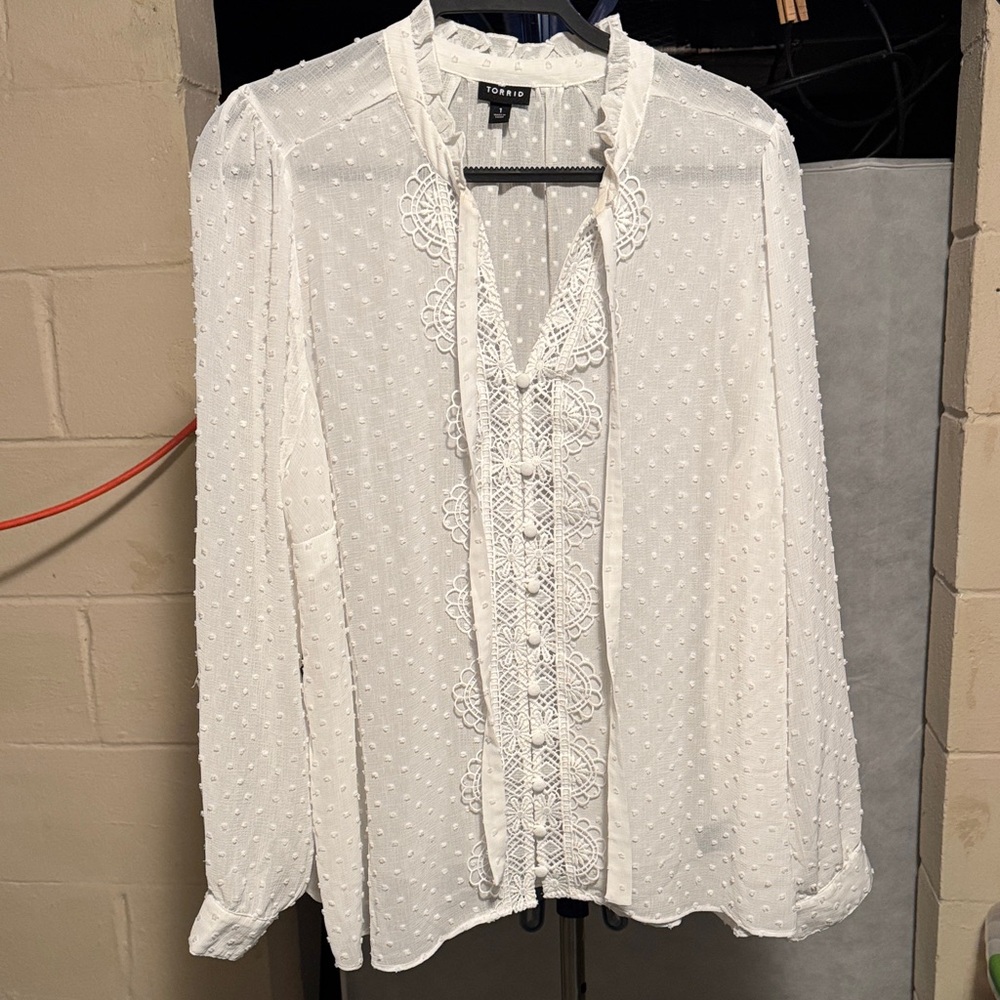 Torrid Ivory Lace Detail Blouse